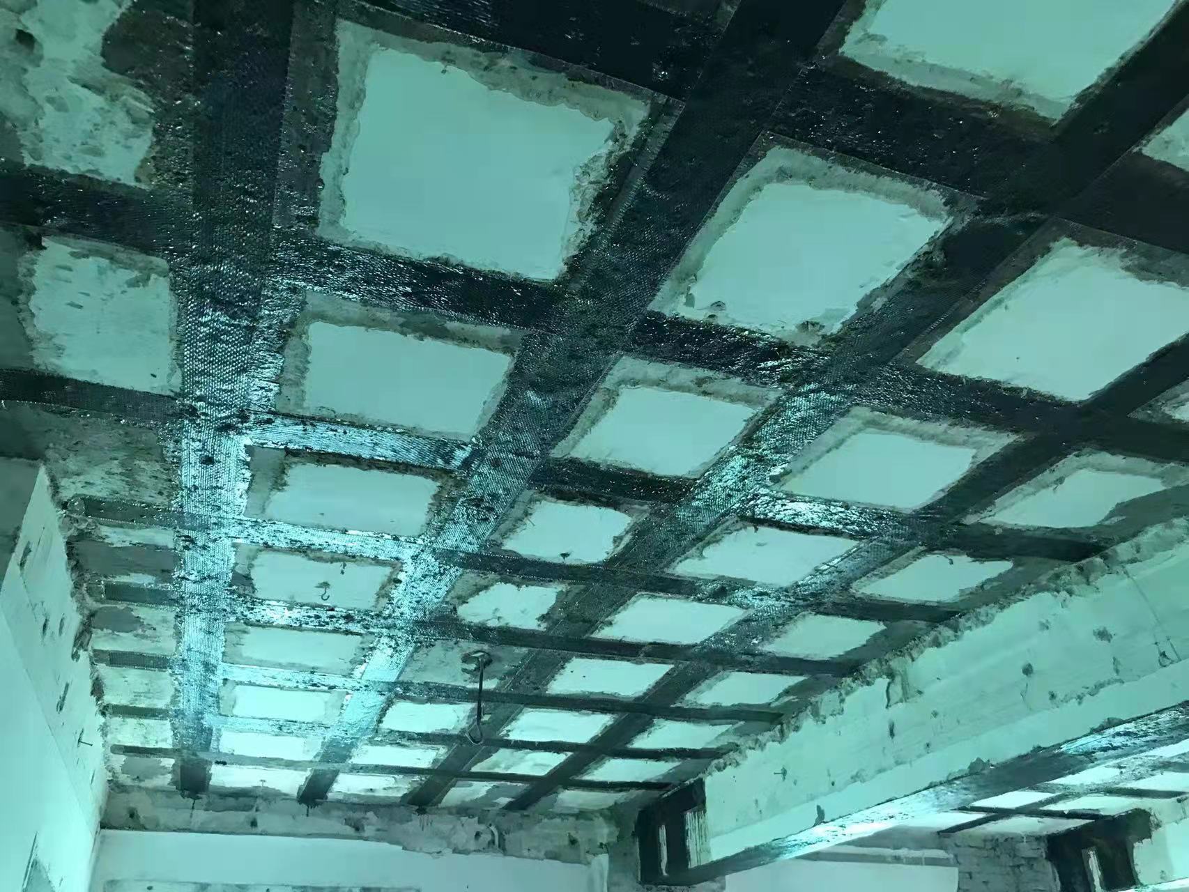 松柏镇粘碳纤维布施工工艺